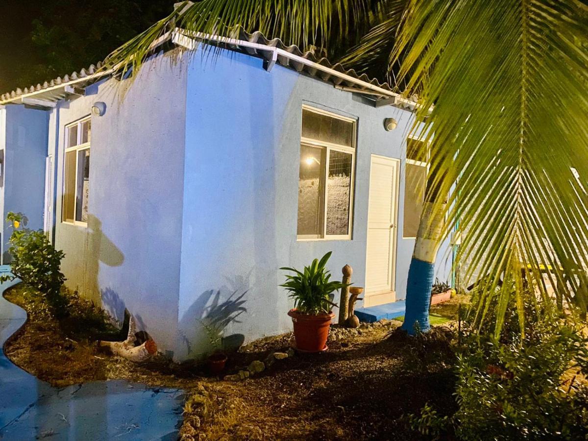 Mahalo House B&B - Tu Casa Hospedaje En San Andres Isla - Exterior photo